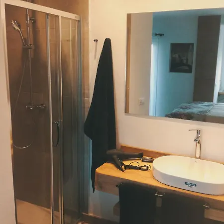 Turistic - Piso De 1, 2 O 3 Apartment