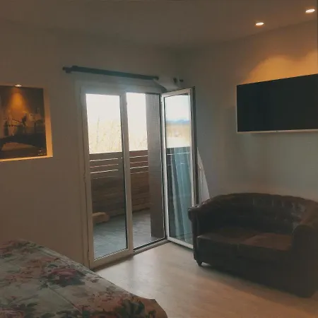 Apartment Turistic - Piso De 1, 2 O 3 Girona