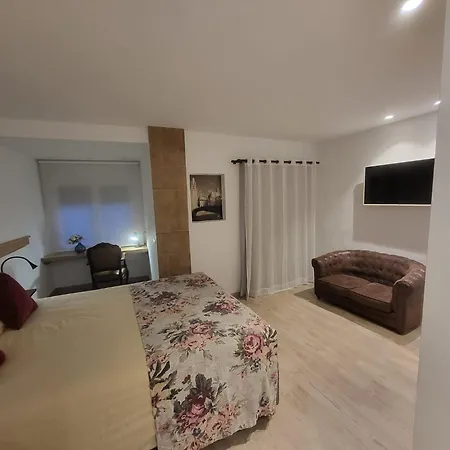Apartament Piso Centrico De 3 Con Terraza Y Vistas Girona